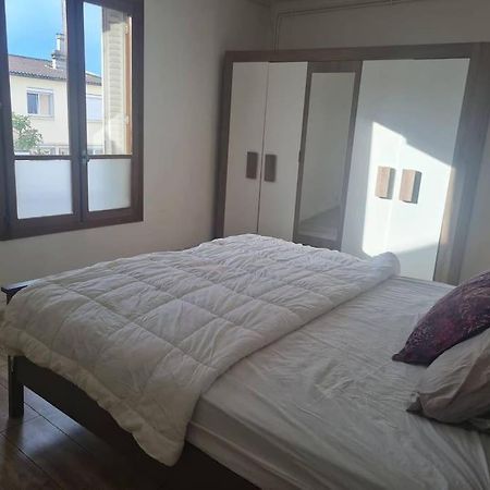 Grand Appart - Avec Terrasse Reims Exterior foto