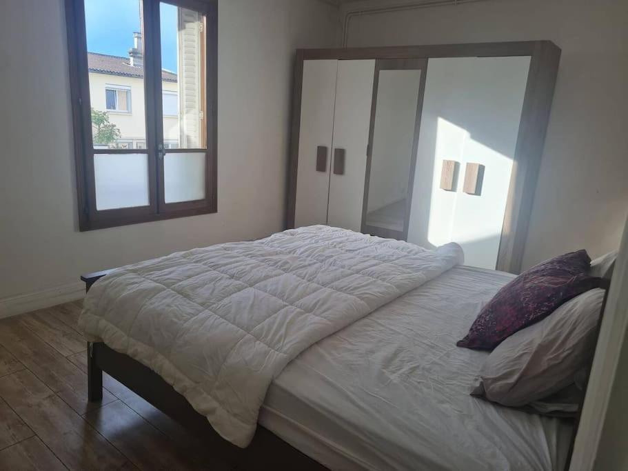 Grand Appart - Avec Terrasse Reims Exterior foto